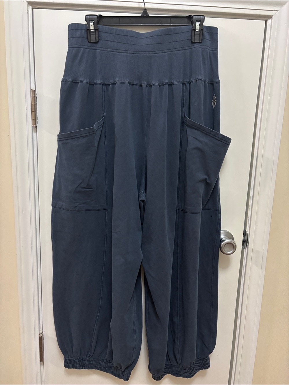 Free People Up In The Air Pants size Medium/M